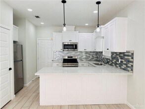 1019 N Clarence Ave in Edinburg, TX - Building Photo - Building Photo