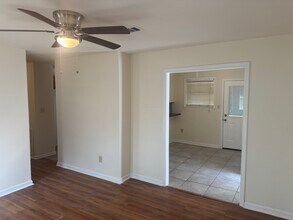 5246 Bryant Dr in Baton Rouge, LA - Foto de edificio - Building Photo