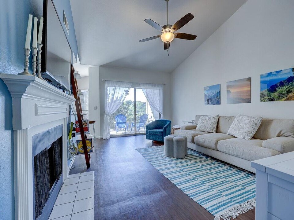 6000 Shepherd Mountain Cove in Austin, TX - Foto de edificio