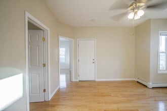 19 Wilson St, Unit 2nd Floor in Worcester, MA - Building Photo - Building Photo
