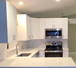 473 SW Eyerly Ave in Port St. Lucie, FL - Building Photo - Building Photo