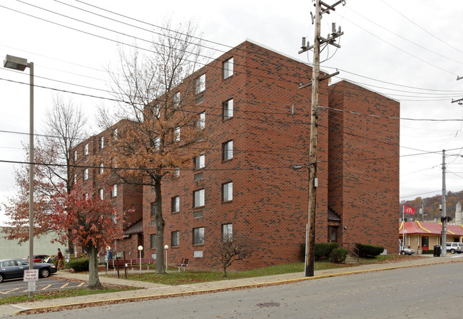 PRV Manor in Beaver Falls, PA - Foto de edificio - Building Photo