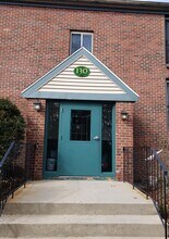 130 English Village Rd in Manchester, NH - Building Photo - Building Photo