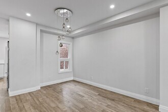 375 Westmoreland Ave N in Toronto, ON - Building Photo - Building Photo