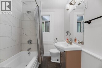 199 Balmoral Ave N in Hamilton, ON - Building Photo - Building Photo
