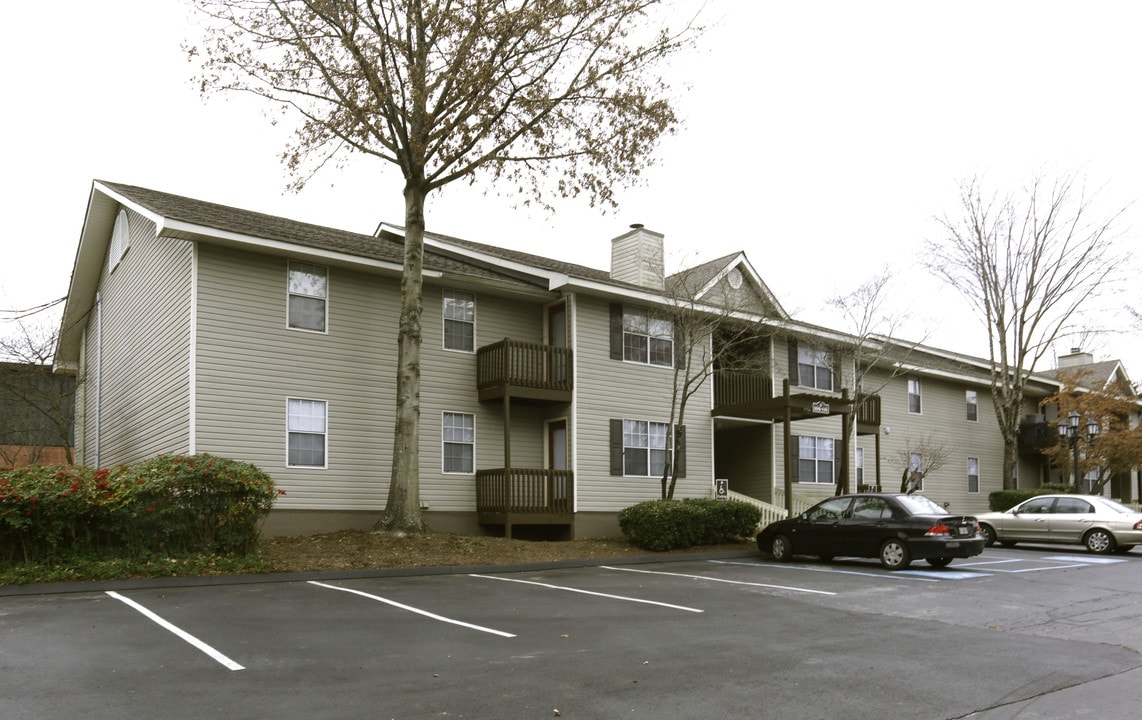 Park Knoll Apartments in Fort Oglethorpe, GA - Building Photo