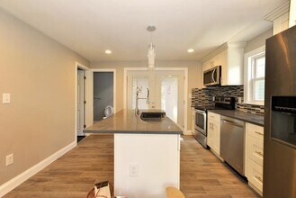 6 Nonantum St in Newton, MA - Building Photo - Building Photo