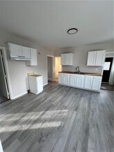 34 Heroux Ave in Woonsocket, RI - Building Photo - Building Photo