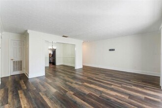 4216 Lake Underhill Rd in Orlando, FL - Building Photo - Building Photo