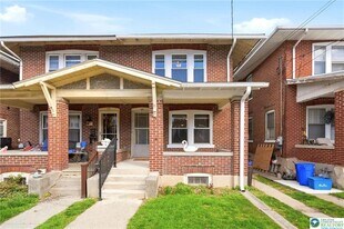 819 Chestnut St in Emmaus, PA - Building Photo