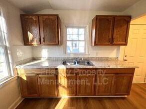 1607 Textile Dr in Greensboro, NC - Building Photo - Building Photo