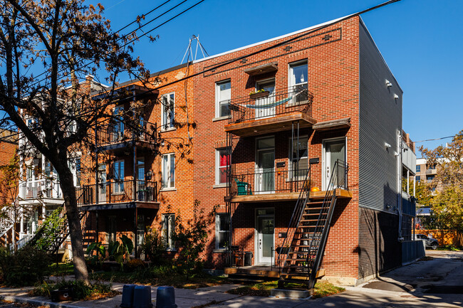 1625 Le Caron Rue