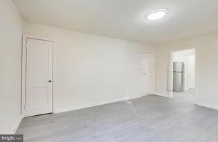 8318 Roanoke Ave in Takoma Park, MD - Building Photo