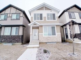 1942-1209 209 St NW in Edmonton, AB - Building Photo