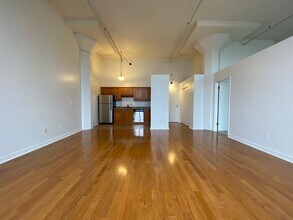 5850 Centre Ave in Pittsburgh, PA - Building Photo - Building Photo