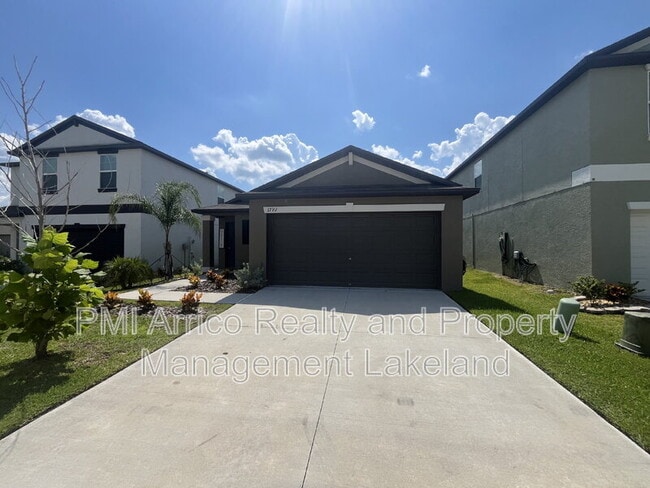 1792 Yellow Trl in Lakeland, FL - Building Photo - Building Photo