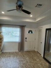 1901 River Oaks Dr in New Orleans, LA - Building Photo - Building Photo