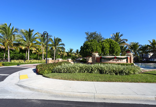 Players Cove in Naples, FL - Building Photo - Building Photo