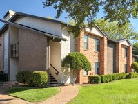 Overlook Ranch in Dallas, TX - Building Photo - Building Photo