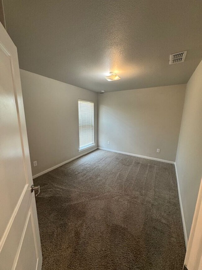 7047 96th St in Lubbock, TX - Building Photo - Building Photo
