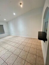 7665 NW 183rd Terrace in Hialeah, FL - Building Photo - Building Photo