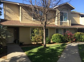 Courtyards at Penn Valley Apartments