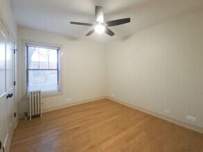 4956 N Oakley Ave, Unit 3 in Chicago, IL - Building Photo - Building Photo