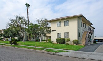 Corbett Avenue Apartments in Los Angeles, CA - Building Photo