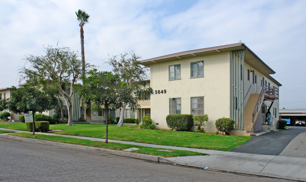 Corbett Avenue Apartments in Los Angeles, CA - Foto de edificio