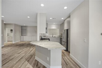 1704 Hills of Red Dr in Las Vegas, NV - Building Photo - Building Photo