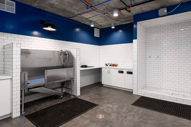 Sugarmont Apartments & Townhomes in Salt Lake City, UT - Building Photo - Building Photo