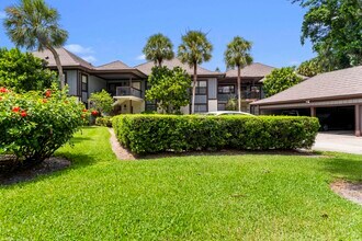 13329 Polo Club Rd in Wellington, FL - Building Photo - Building Photo