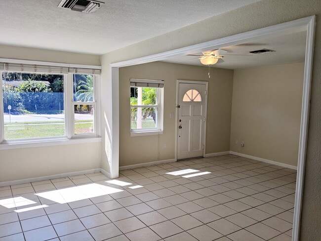 234 Union St in Dunedin, FL - Building Photo - Building Photo