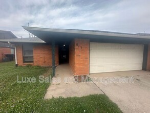 813 N Eagle Ln in Oklahoma City, OK - Building Photo - Building Photo