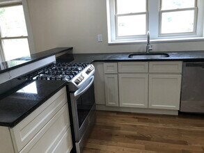 72 Beaconsfield Rd in Brookline, MA - Building Photo - Building Photo