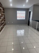 3252 W 70th St in Hialeah, FL - Building Photo - Building Photo