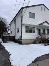 150 Pacific St in Bridgeport, CT - Building Photo - Building Photo