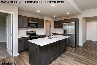 3410 Wolf Creek Rd SW in Bondurant, IA - Building Photo - Building Photo