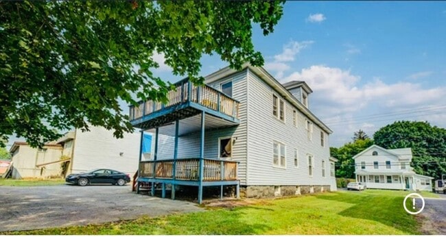 205 W Fulton St in Gloversville, NY - Building Photo - Building Photo