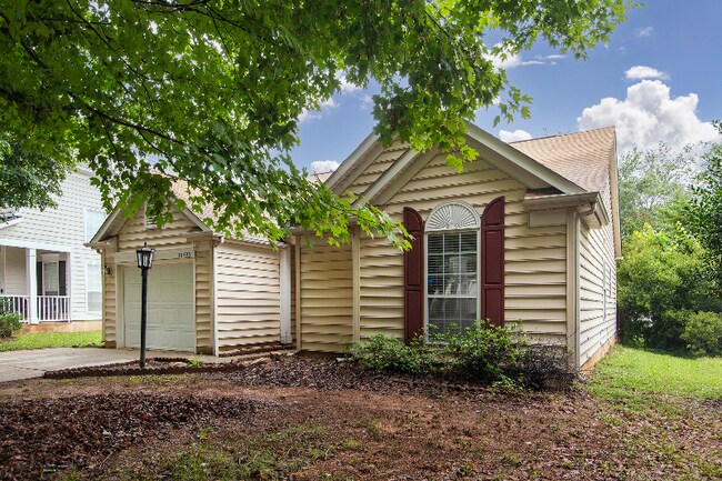 10430 Brawley Ln in Charlotte, NC - Building Photo - Building Photo