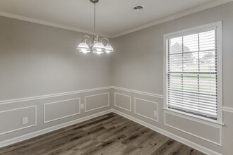 4558 Pinegate Dr in Memphis, TN - Building Photo - Building Photo