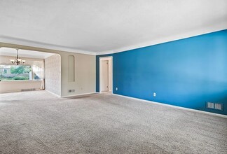 16402 Webster Rd in Middleburg Heights, OH - Building Photo - Building Photo