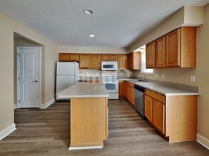516 Longview St in Pickerington, OH - Foto de edificio - Building Photo