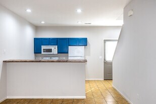 5-Rolling Rock Apartments in Columbia, MO - Building Photo