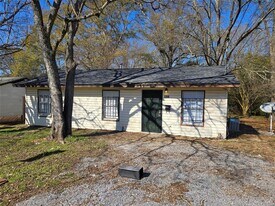 412 Edward St in Montgomery, AL - Building Photo