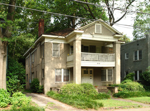 858 Charles Allen Dr in Atlanta, GA - Foto de edificio - Building Photo