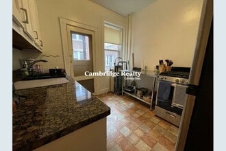 60 Martin St, Unit 1 in Cambridge, MA - Building Photo - Building Photo