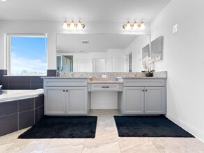 9714 Provencal Ave in Seffner, FL - Building Photo - Building Photo