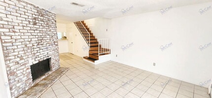 9479 Olde Towne Row in Dallas, TX - Building Photo - Building Photo