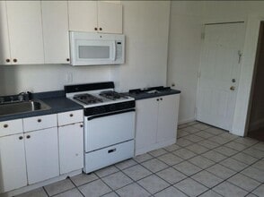 326 E Westfield Ave in Roselle Park, NJ - Building Photo - Building Photo